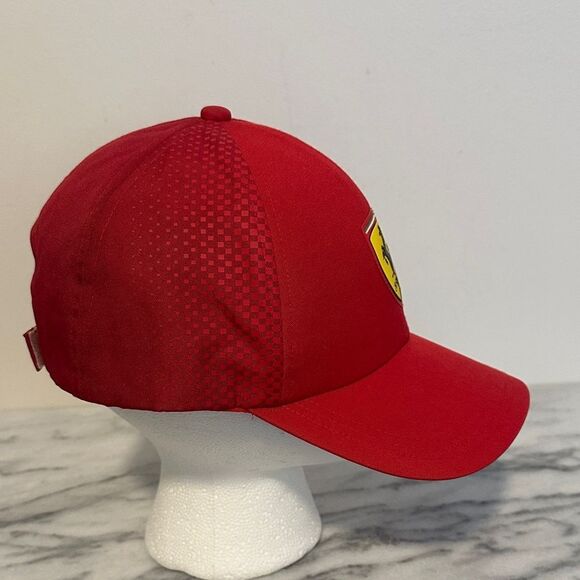 Red Ferrari Cap with Logo Puma NWOT adjustable back strap - Picture 4 of 9
